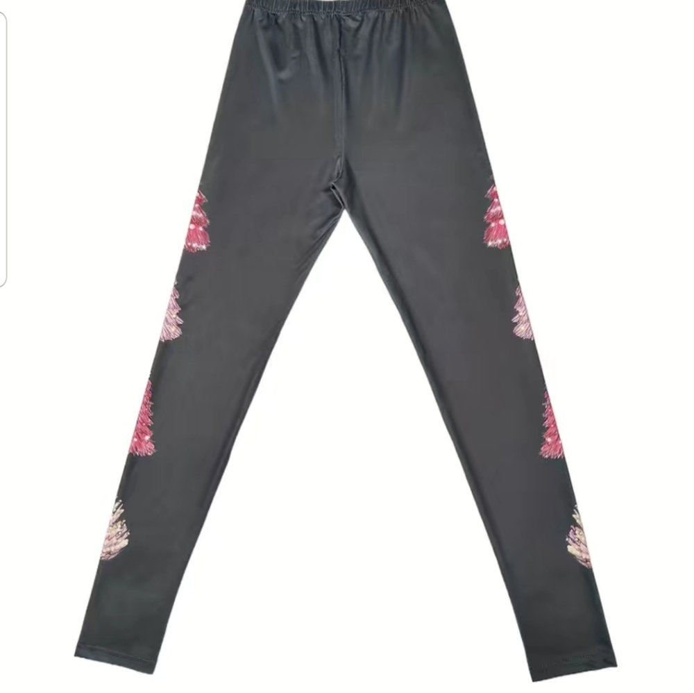 Adorable Christmas Black Leggings with Pink Tree Design - Picture 2 of 5